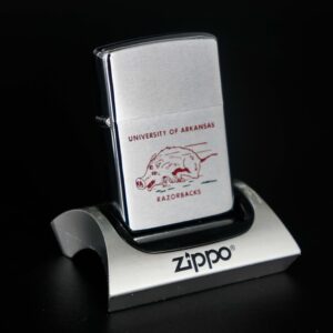 Zippo Xưa 1972 – University Of Arkansas Razorbacks