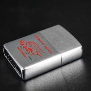 Zippo Xưa 1972 – University Of Arkansas Razorbacks 5
