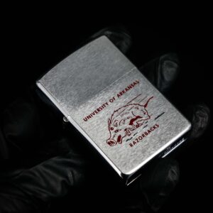 Zippo Xưa 1972 – University Of Arkansas Razorbacks 8