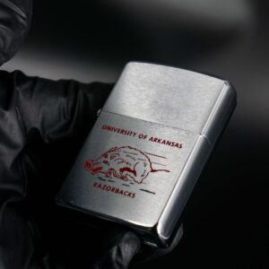 Zippo Xưa 1972 – University Of Arkansas Razorbacks 9