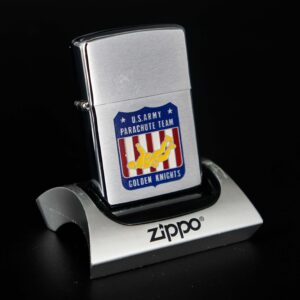 Zippo Xưa 1975 – U.S Army Parachute Team - Golden Knights