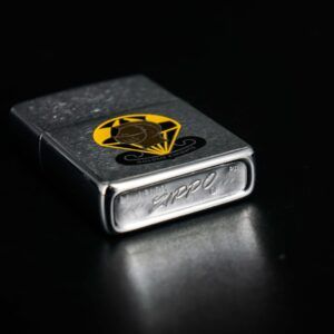 Zippo Xưa 1975 – U.S Army Parachute Team - Golden Knights 13 Zippo Xưa 1975 – U.S Army Parachute Team - Golden Knights 7