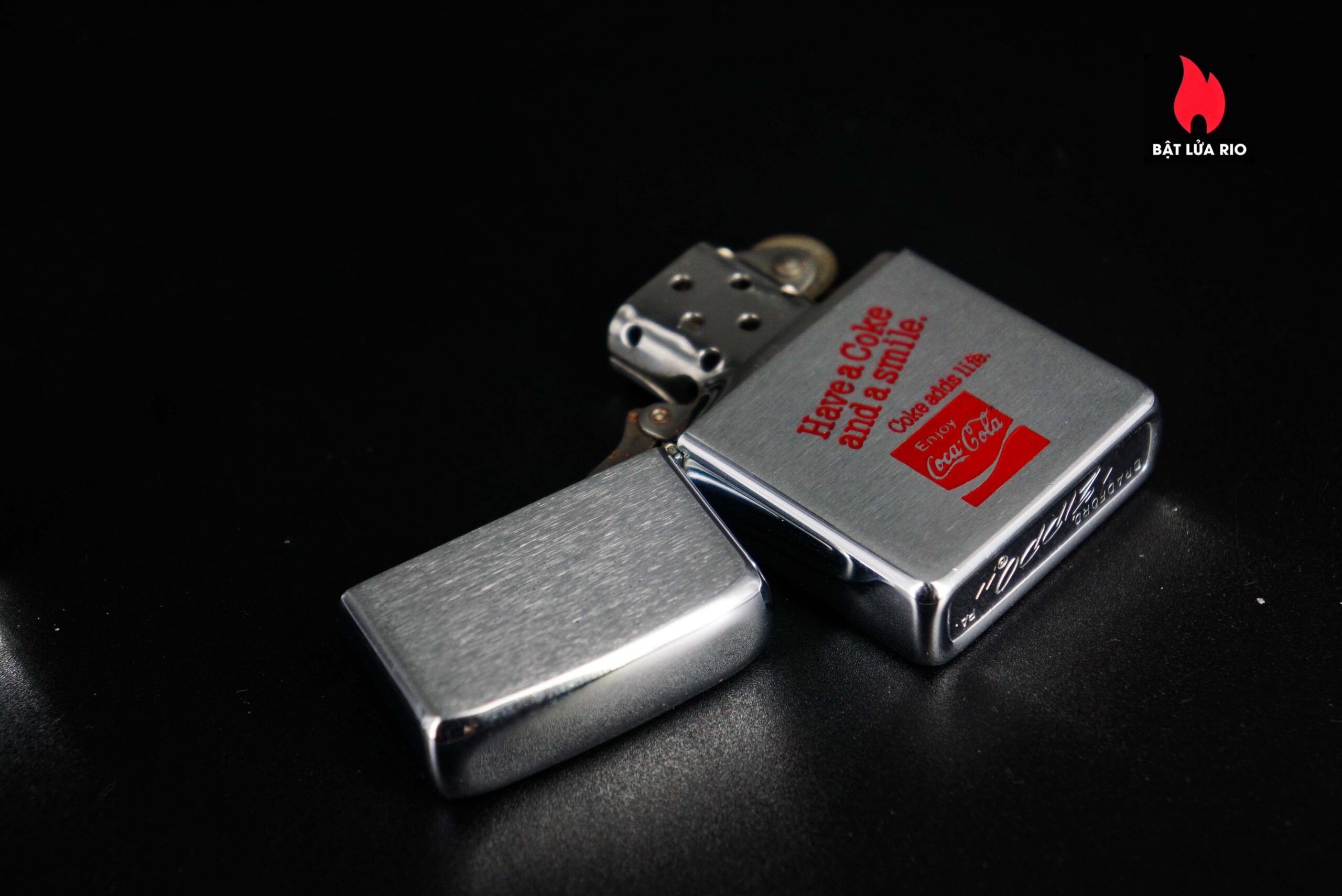 Zippo Xưa 1979 – Have a Coke and a Smile 23 Zippo Xưa 1979 – Have a Coke and a Smile 10