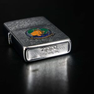 Zippo Xưa 1983 – Patron 8 11 Zippo Xưa 1983 – Patron 8 9