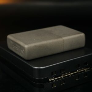 Hiếm – Zippo 2003 – #110 Solid Titanium 17