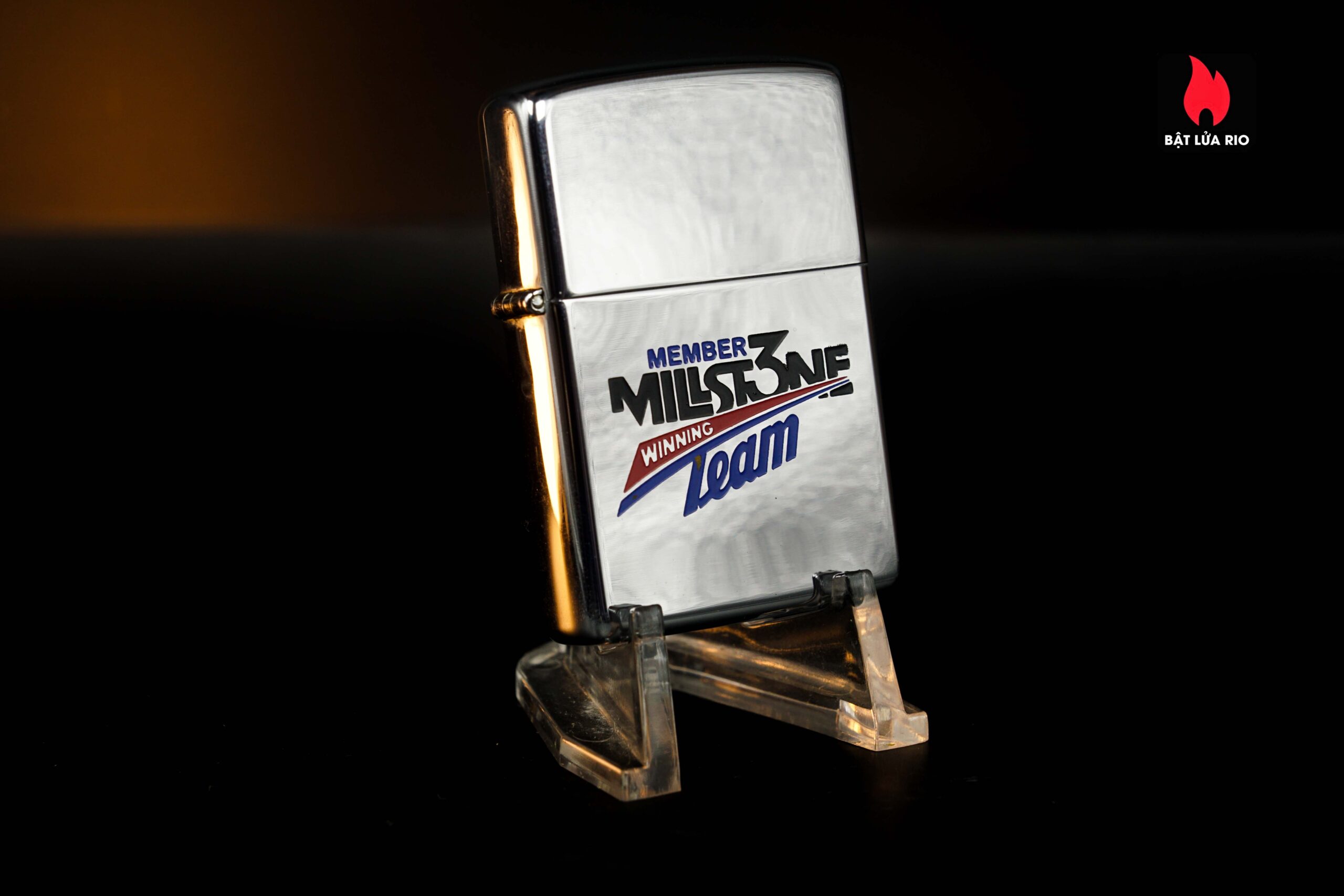 Zippo 1985 – Millstone Winning Team 24 Zippo 1985 – Millstone Winning Team