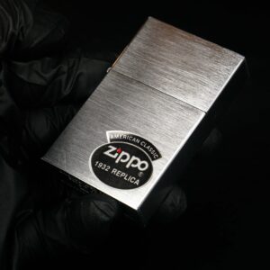 Zippo 1997 – Second Release – Original 1932 Replica 22