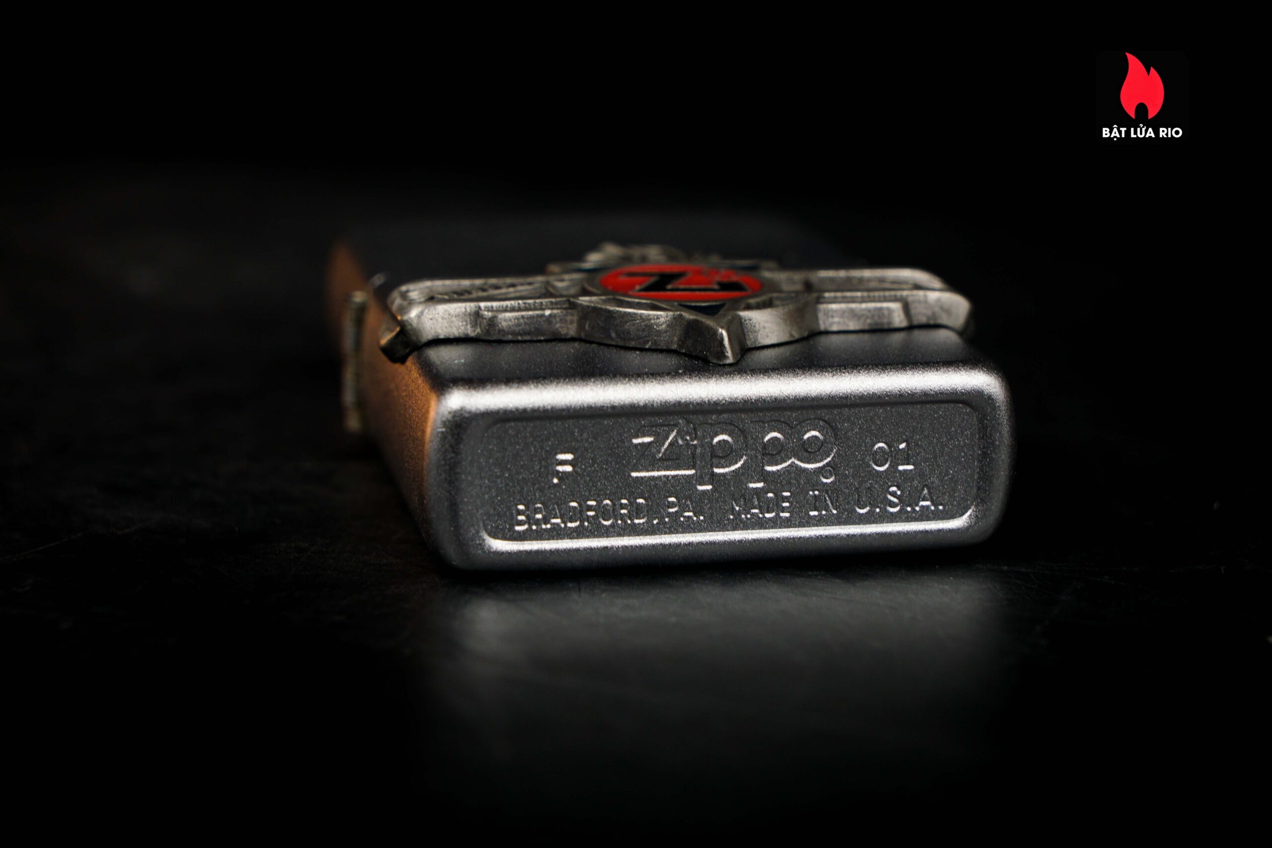 Zippo 2001 – Windnroof Classic Satin Chrome 28 Zippo 2001 – Windnroof Classic Satin Chrome 5