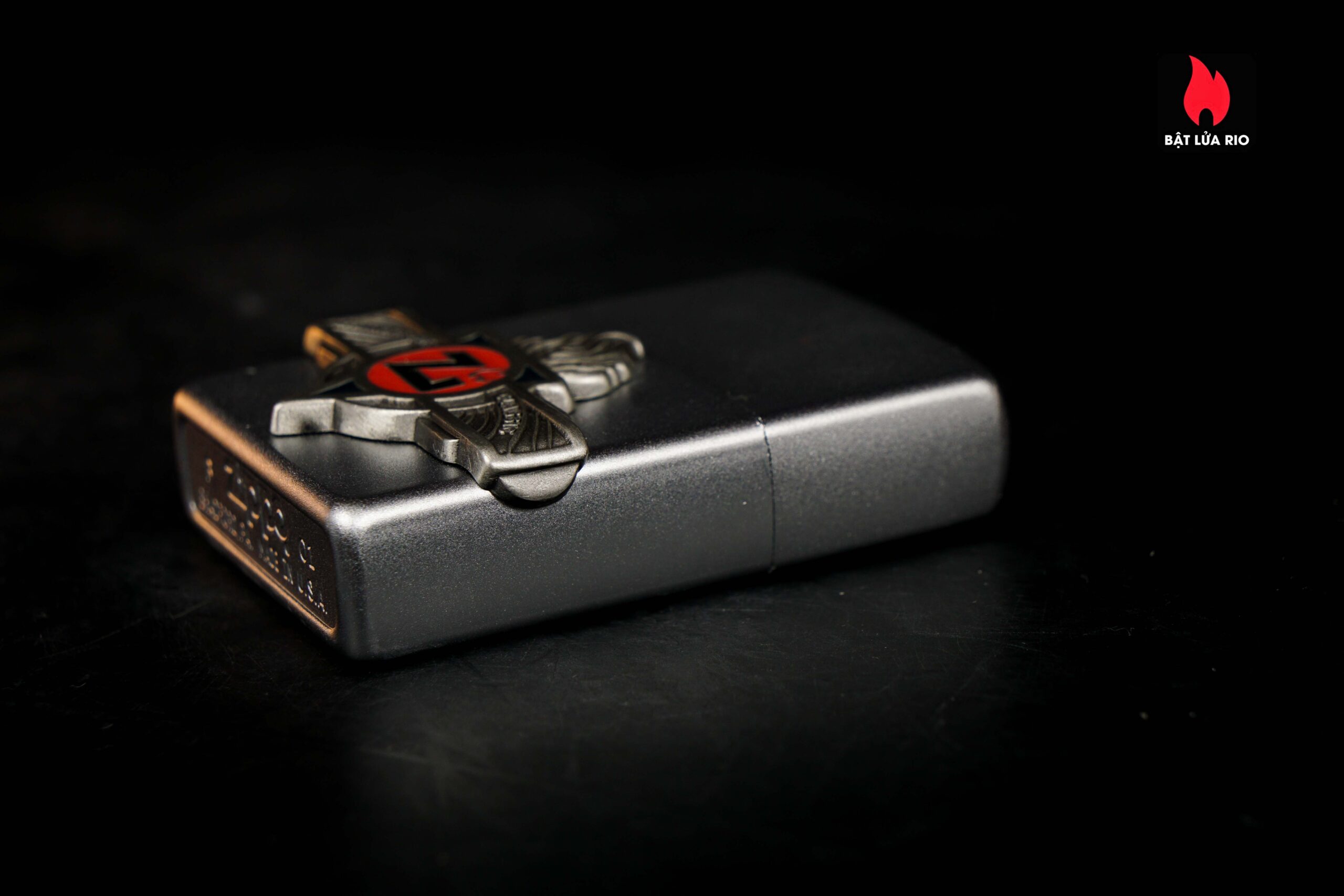 Zippo 2001 – Windnroof Classic Satin Chrome 27 Zippo 2001 – Windnroof Classic Satin Chrome 6