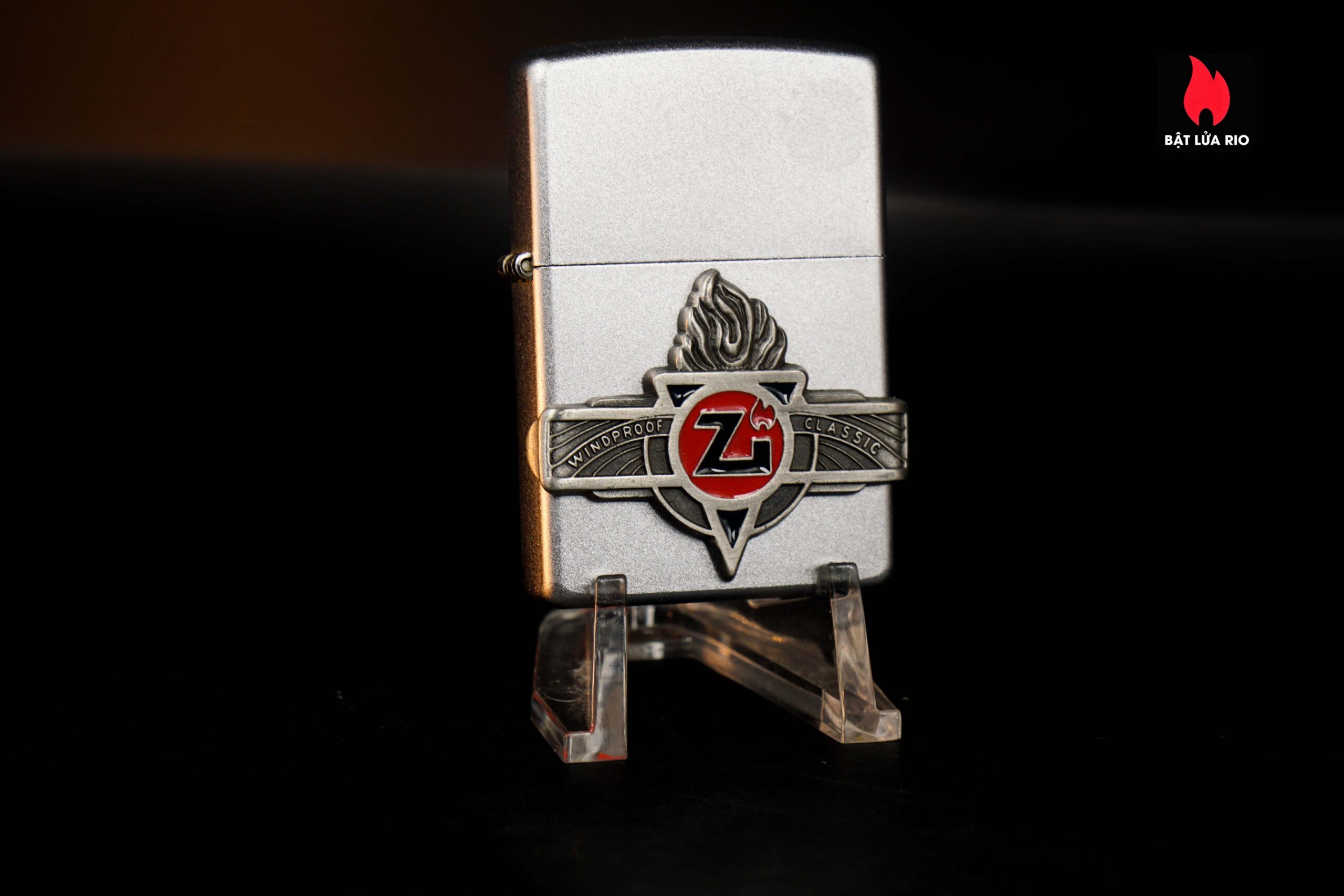 Zippo 2001 – Windnroof Classic Satin Chrome 22 Zippo 2001 – Windnroof Classic Satin Chrome