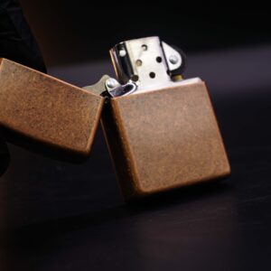 Zippo 2003 – Antique Copper 5