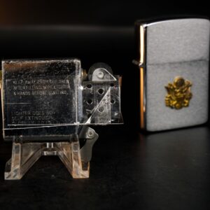 Zippo La Mã 1989 – U.S Army – Brushed Chrome – Lục quân Hoa Kỳ 16 Zippo La Mã 1989 – U.S Army – Brushed Chrome – Lục quân Hoa Kỳ 8