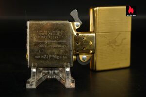 Zippo La Mã 1993 – Itaya Colection - The Zippo - Vintage 1937 - Zippo Story Collection 7