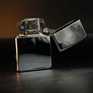 Zippo La Mã 1996 – Sean Connery as James Bond 007 14