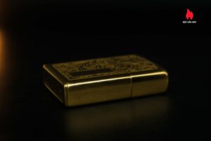 Zippo La Mã 1996 – Venetian – Hoa Văn Ý – Đồng Nguyên Khối 5