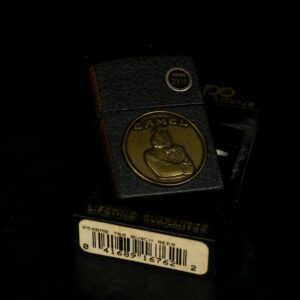 Zippo La Mã 1997 – Camel Joe in Tuxedo – Black Crackle 3