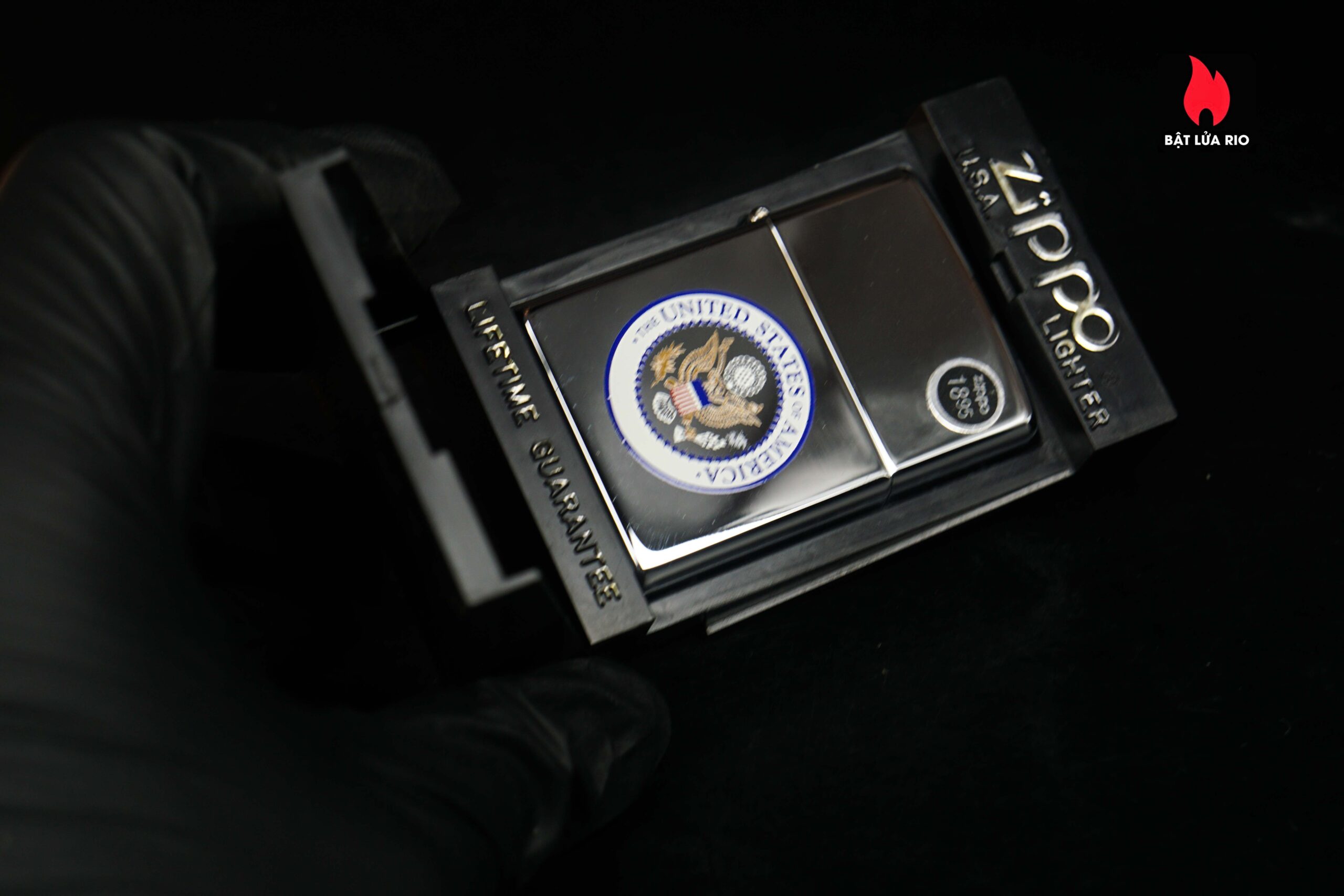 Zippo La Mã 1998 – the United States of Emerica 2 Zippo La Mã 1998 – the United States of Emerica 13