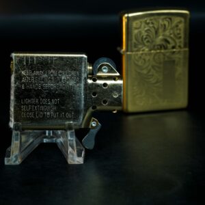 Zippo La Mã 1998 – Venetian – Hoa Văn Ý – Đồng Nguyên Khối 11