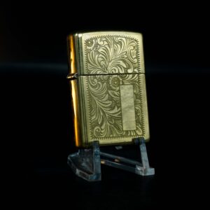 Zippo La Mã 1998 – Venetian – Hoa Văn Ý – Đồng Nguyên Khối