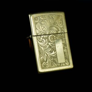 Zippo La Mã 1998 – Venetian – Hoa Văn Ý – Đồng Nguyên Khối 8