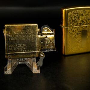 Zippo La Mã 1999 – Venetian – Hoa Văn Ý – Đồng Nguyên Khối 14