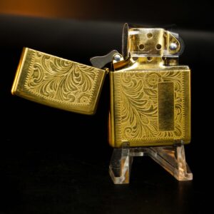 Zippo La Mã 1999 – Venetian – Hoa Văn Ý – Đồng Nguyên Khối 2