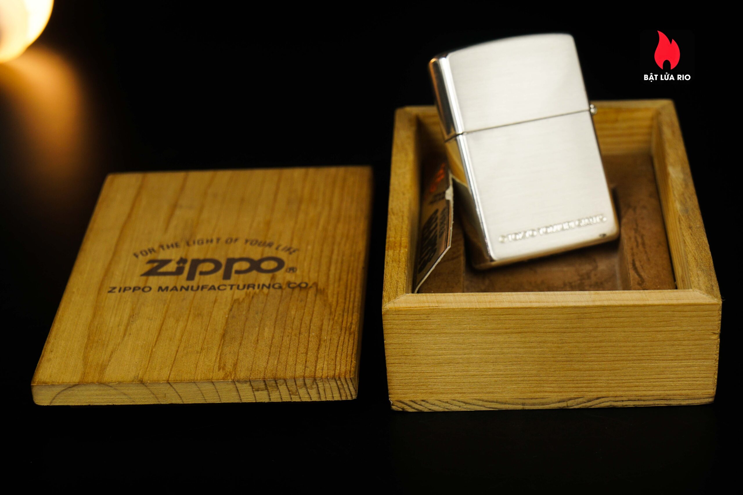 Zippo Time – Zippo 1997 – Giants No. 0166 – Lacke Bạc