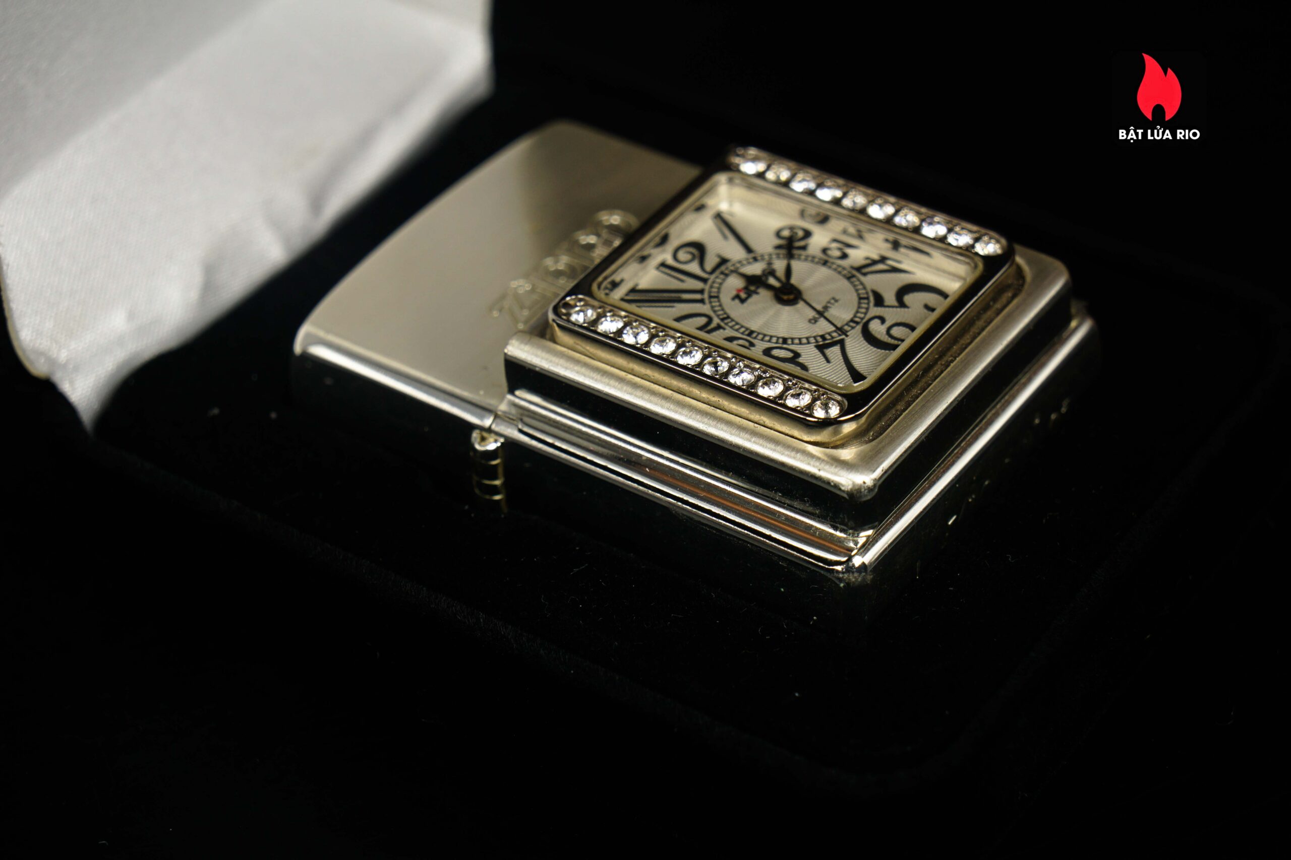 Zippo Time – Zippo 2005 – Lacke Bạc 3
