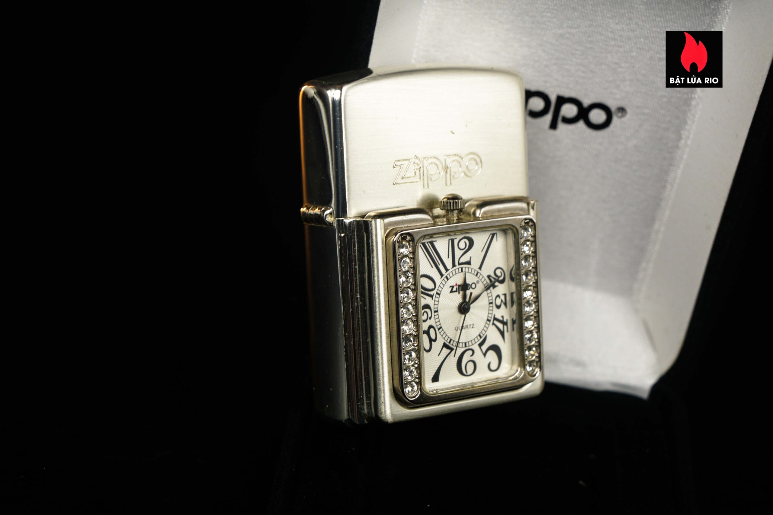 Zippo Time – Zippo 2005 – Lacke Bạc