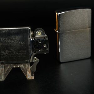 Zippo Xưa 1983 – Plain – Trơn 2 mặt – Brushed Chrome 7