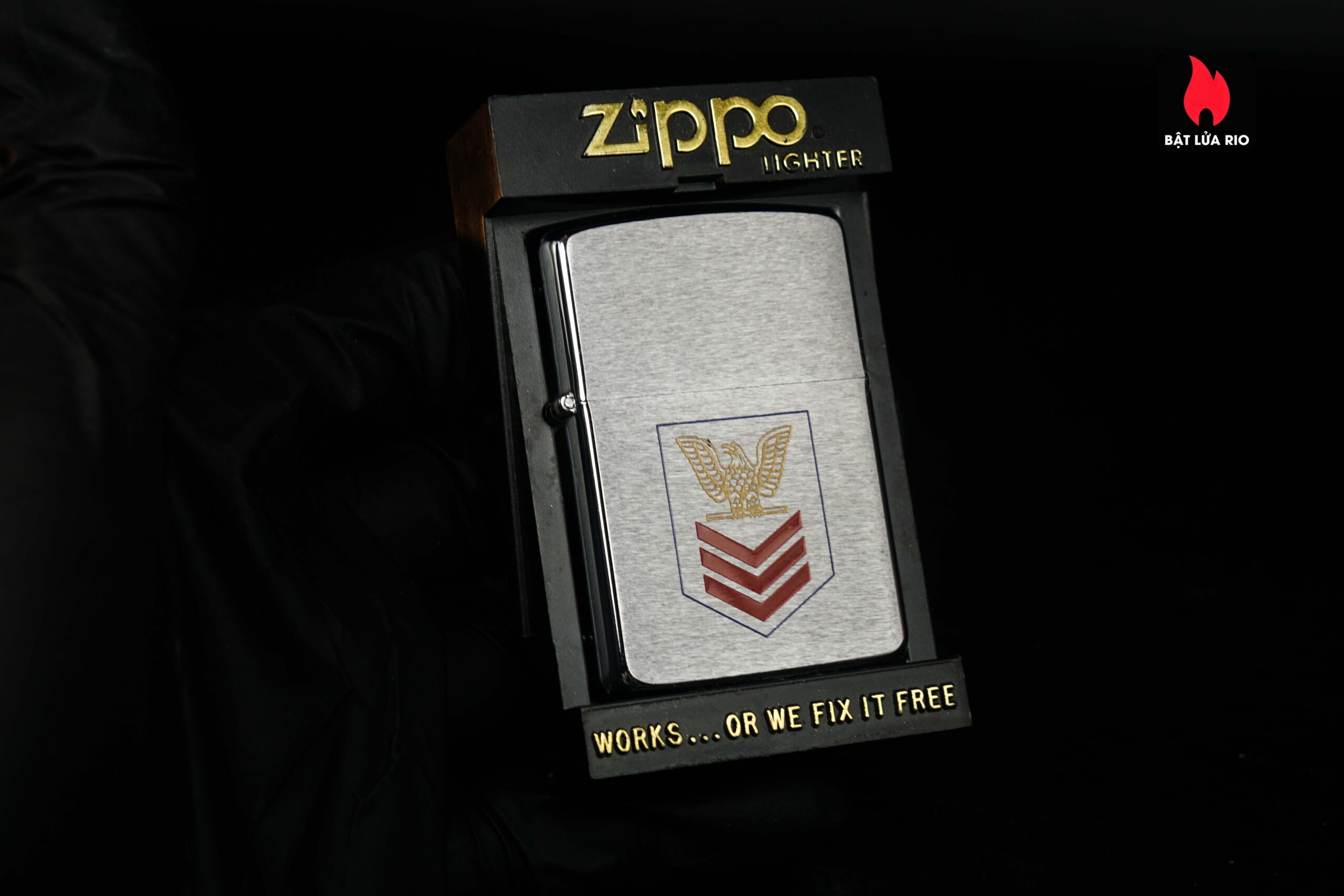 Zippo Xưa 1986 – Navy Petty Officer First Class 30 Zippo Xưa 1986 – Navy Petty Officer First Class 1