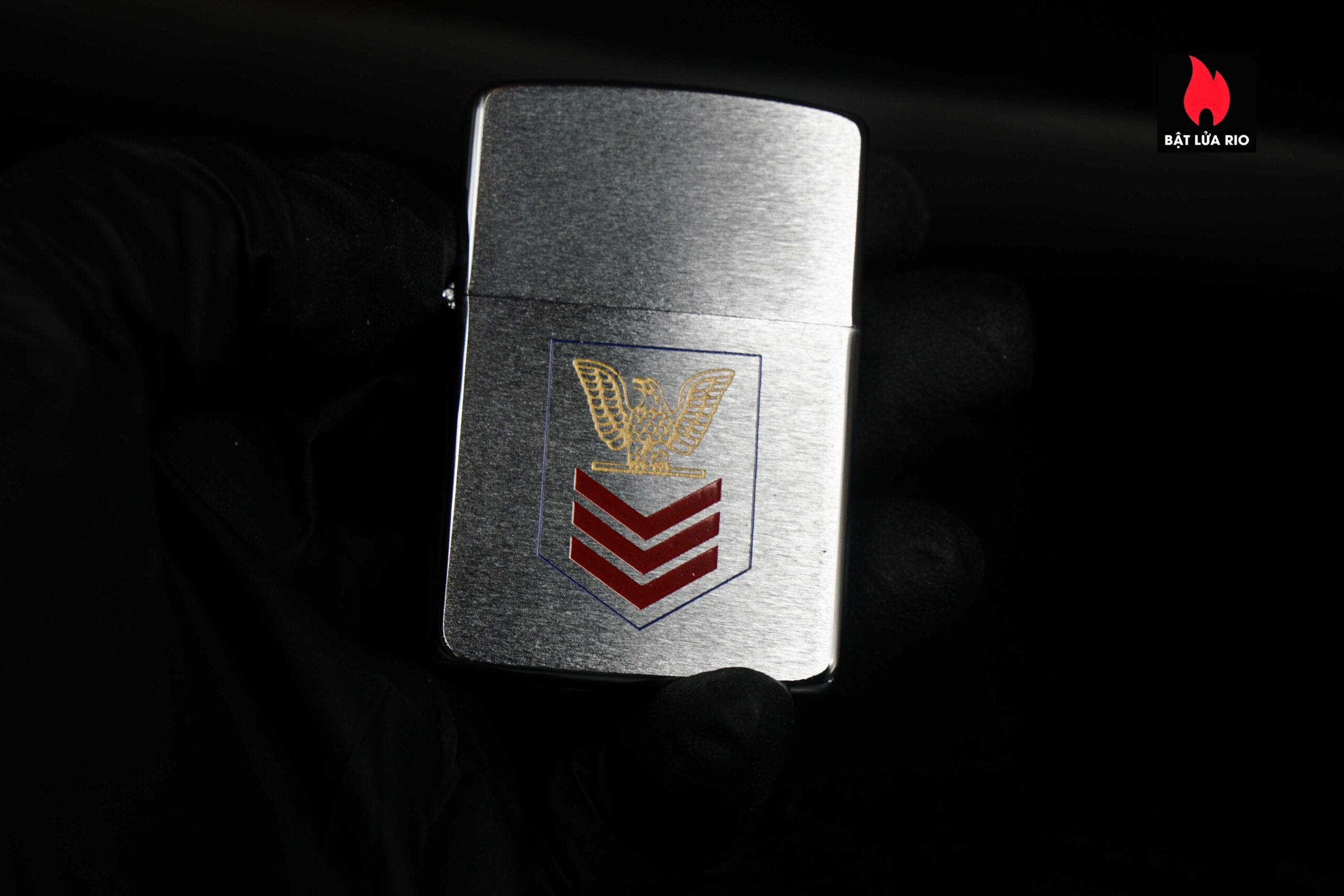 Zippo Xưa 1986 – Navy Petty Officer First Class 31 Zippo Xưa 1986 – Navy Petty Officer First Class 10