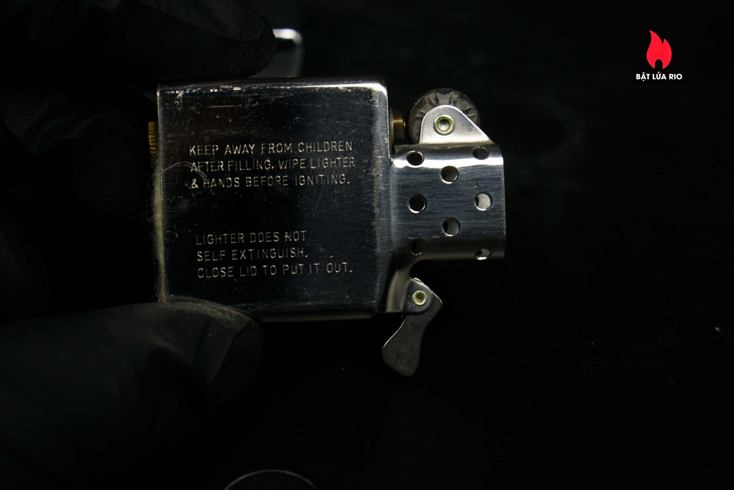 Zippo Xưa 1986 – Navy Petty Officer First Class 42 Zippo Xưa 1986 – Navy Petty Officer First Class 13