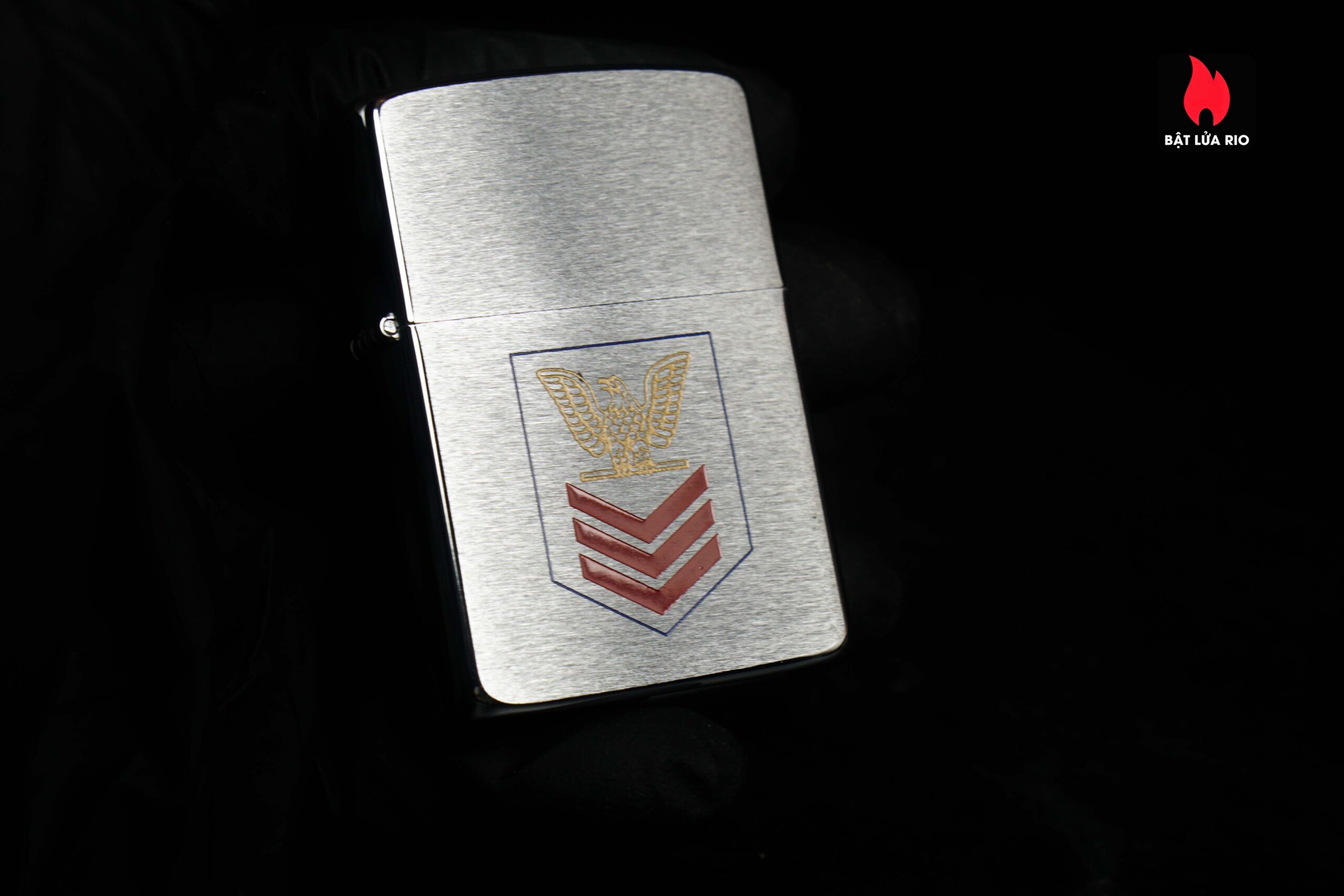 Zippo Xưa 1986 – Navy Petty Officer First Class 32 Zippo Xưa 1986 – Navy Petty Officer First Class 9