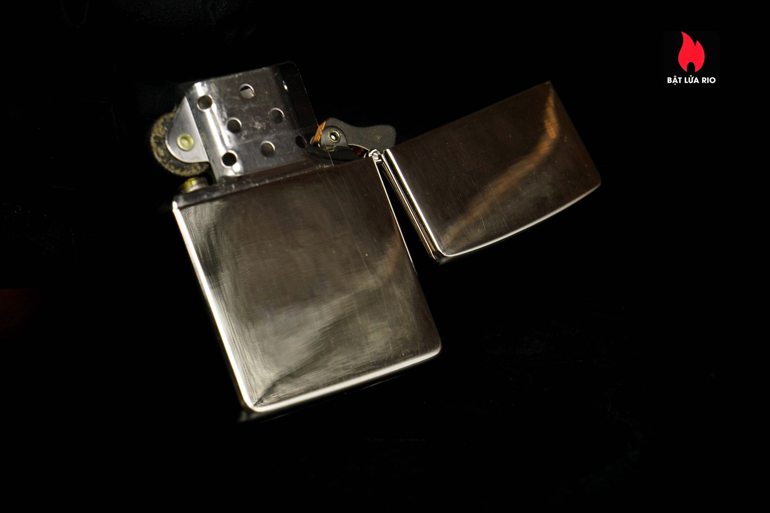 Zippo Xưa La Mã 1993 – Randolph Sunglasses - Sean D. Tucker 14