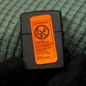 Zippo Xưa La Mã 1996 – Salem Cigarettes 5