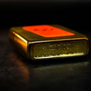 Zippo La Mã 1993 – Đồng Nguyên Khối – Marlboro Wild West – Không Khắc 10