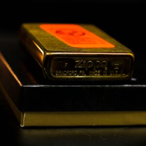 Zippo La Mã 1993 – Đồng Nguyên Khối – Marlboro Wild West – Không Khắc 4