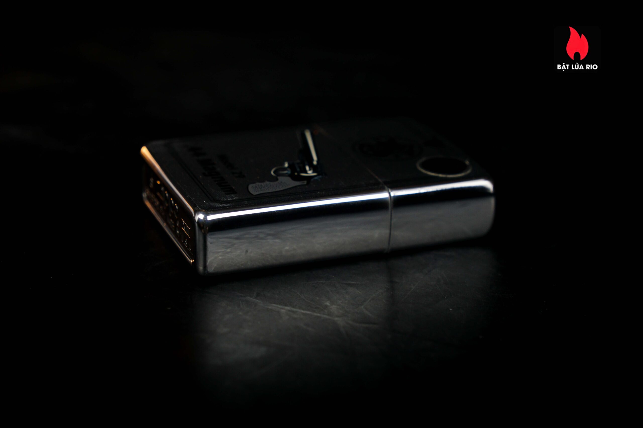 Zippo La Mã 1997 – Smith & Wesson – Model 29 .44 Magnum 3