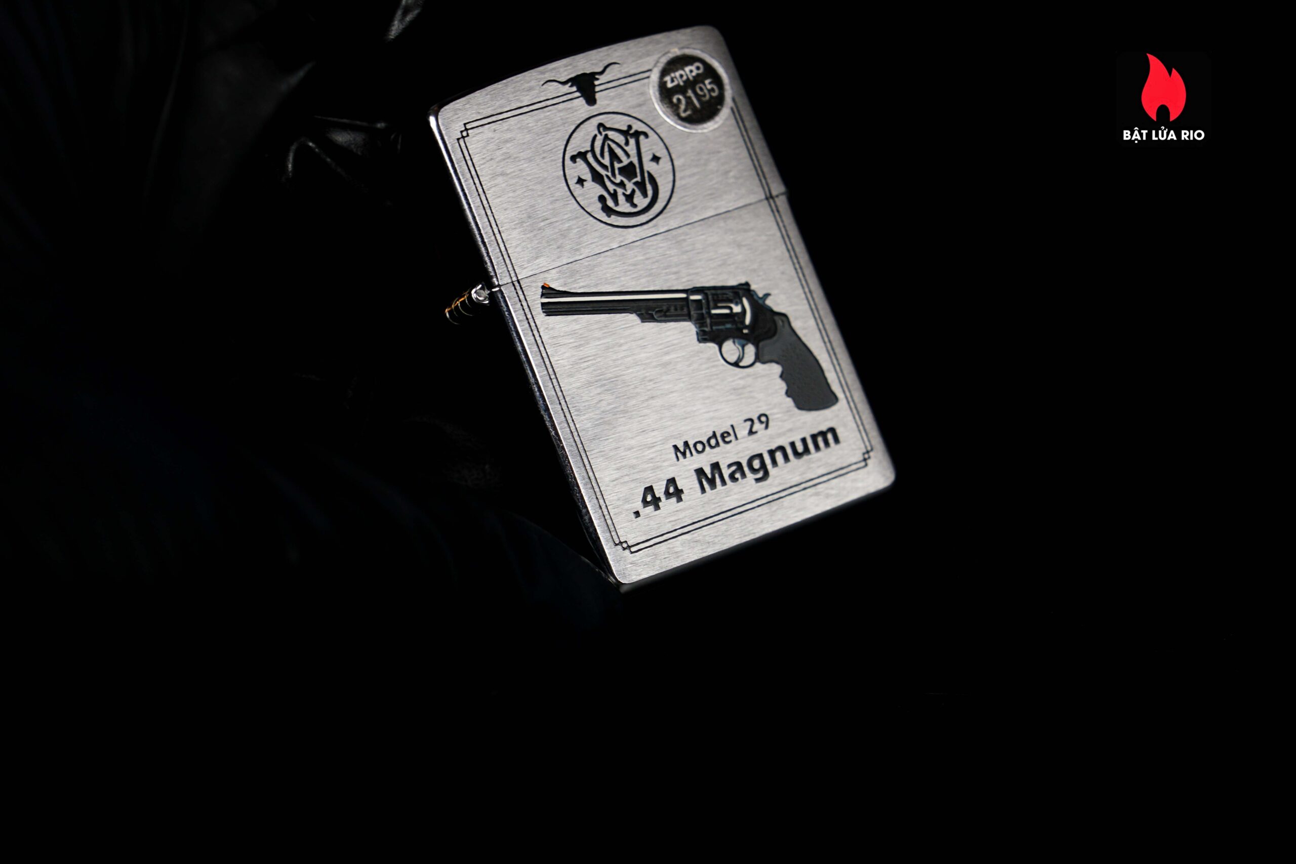 Zippo La Mã 1997 – Smith & Wesson – Model 29 .44 Magnum 8