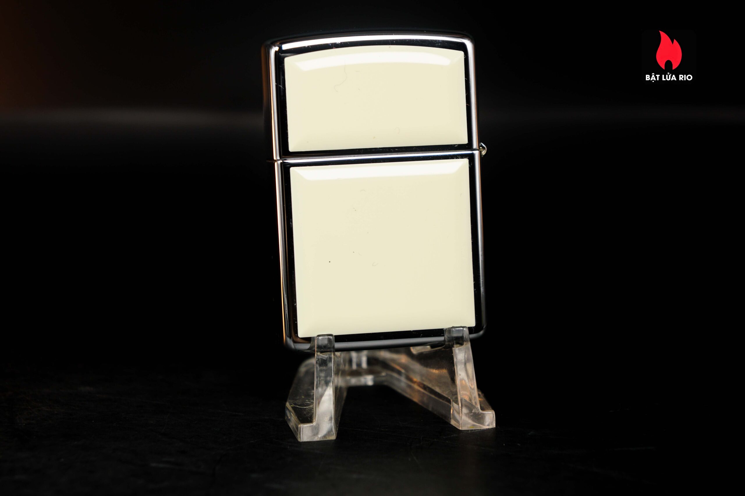 Zippo Xưa La Mã 1997 – Zippo Ultralite – Okinawa 2