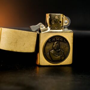 Zippo Chu Niên 1932 – 1992 – Đồng Nguyên Khối – Emblem Camel Tuxedo 3