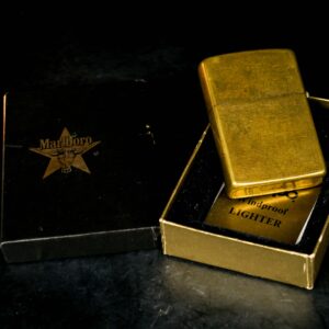 Zippo La Mã 1988 – Đồng Nguyên Khối – Marlboro Longhorns 4