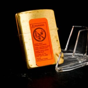 Zippo La Mã 1995 – Brushed Brass – Select Trading Tobaccoville 7