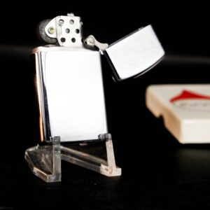 Zippo Slim Canada 1971 – Banister 3