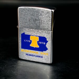 Zippo Xưa 1973 – 1776-1976 Bicentennial State Pennsylvania – Kỷ Niệm 200 Năm Hoa Kỳ 12