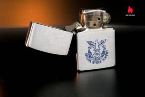 Zippo Xưa 1982 – National Defense Academy – Học viện Quốc phòng 8
