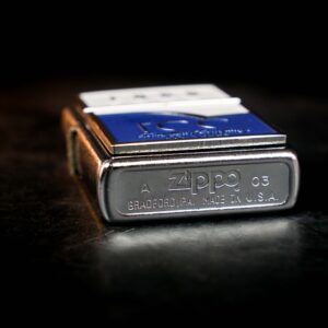 Zippo 2003 – Ford 100th – Blue & White Emblem Stress Chrome 4