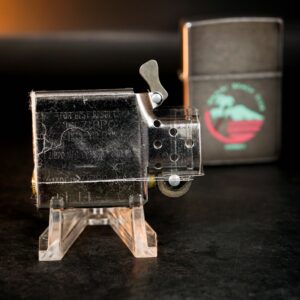 Zippo La Mã 1996 – Midnight – Waikiki Beach Club Hawaii 5