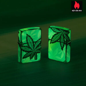 Zippo 46253 - Zippo Glowing Leaves 540 Color Glow in the Dark 1